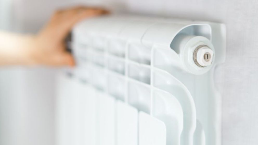 Cómo limpiar los radiadores de casa a fondo paso a paso