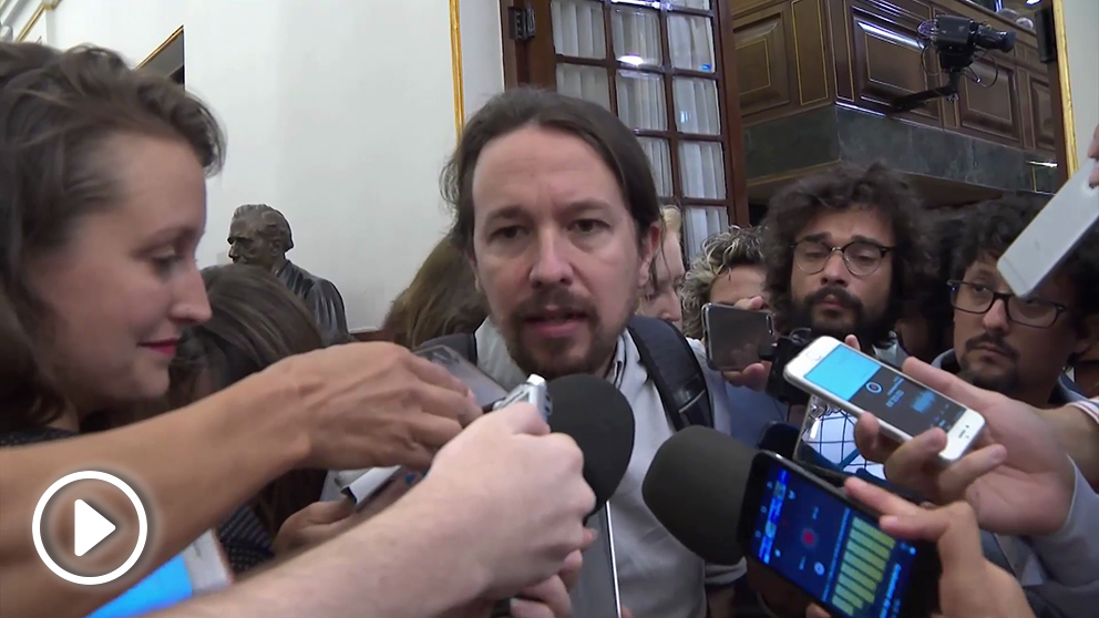 Pablo Iglesias, en los pasillos del Congreso de los diputados. (EP)