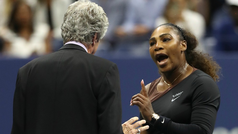 Serena Williams, en plena discusión. (AFP)