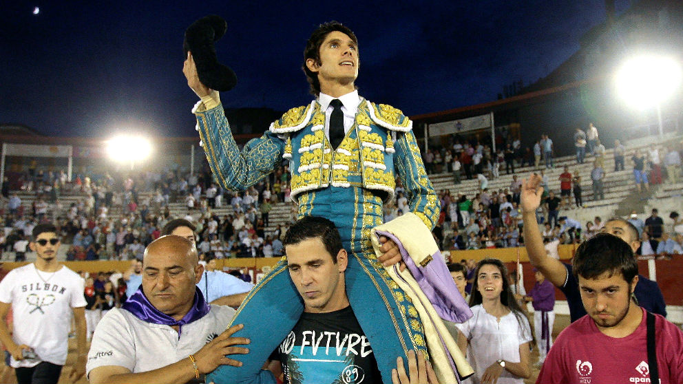 Sebastián Castella sale a hombros este viernes en Guadalajara (Foto: EFE).