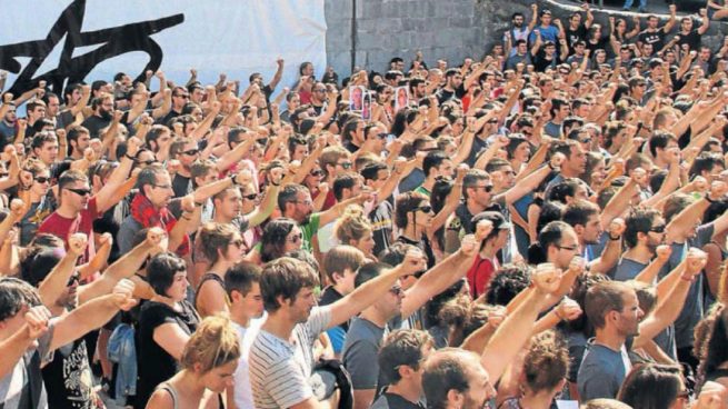 Los proetarras de Jarrai celebran el aniversario que Marlaska les prohibió como juez hace 10 años