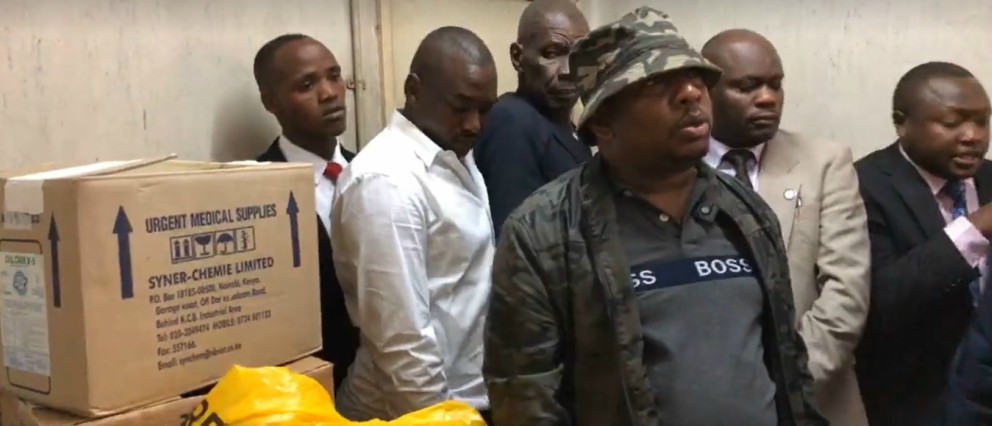 Viral hallan los cadáveres de doce bebés dentro de cajas de cartón en un hospital africano