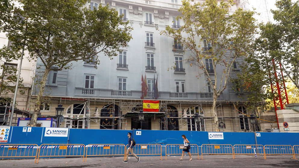 Hotel Ritz de Madrid tras el derrumbe en el que falleció un trabajador. (Foto: EFE)
