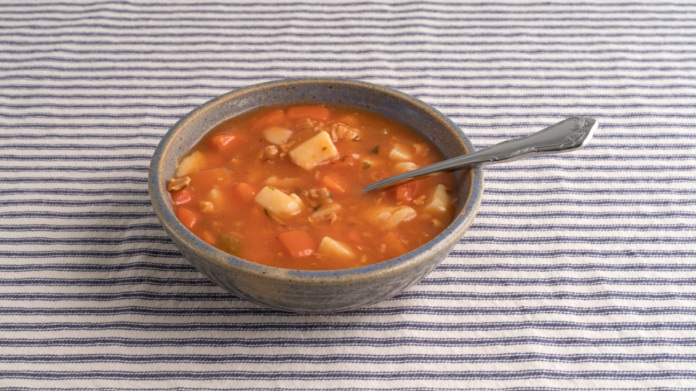 Receta de Sopa de almejas y verduras fácil de preparar