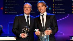 Luka Modric y Florentino Pérez, en la última gala de premios de la UEFA.