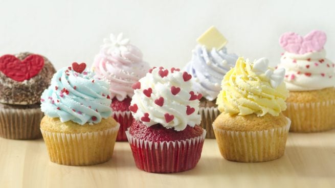 Arriba 79+ imagen receta para decorar cupcakes