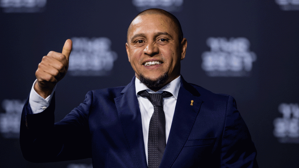 Roberto-Carlos-suena-como-posible-sustituto-de-Cocu-al-frente-del-banquillo-del-Fenerbahçe-(Getty)
