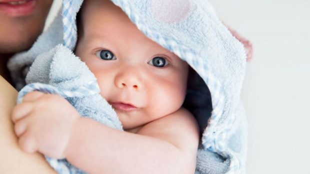 Cómo hacer toallas de bebé con capucha
