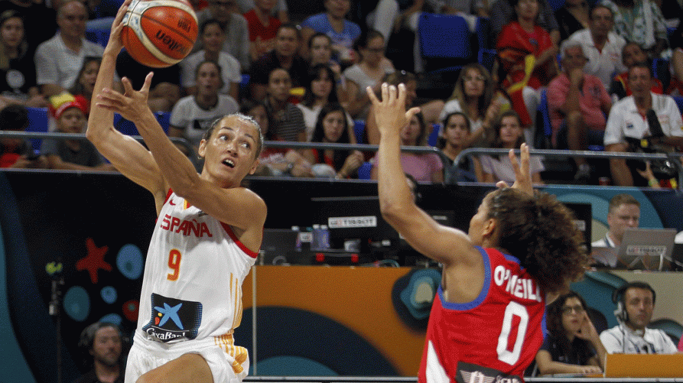 Laia-Palau,-durante-el-encuentro-ante-Puerto-Rico-en-el-Mundial-(EFE)