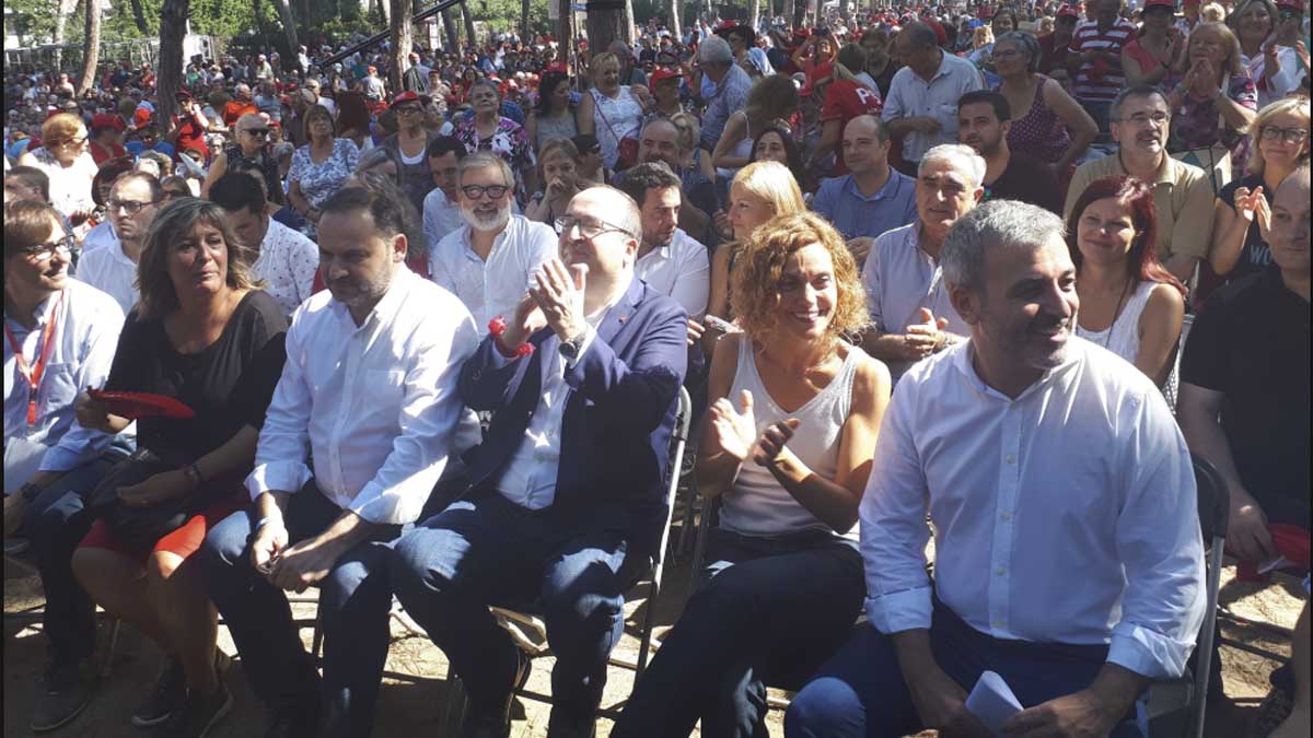 Iceta escoltado por Ábalos y Batet en un acto en Gava. Foto: EP