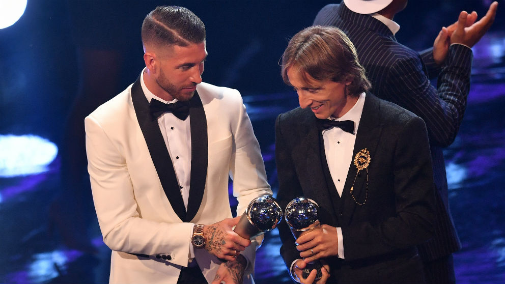 Sergio Ramos y Luka Modric en los premios The Best 2018. (AFP)