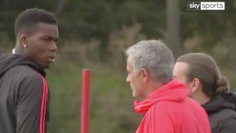 Pogba y Mourinho durante el entrenamiento.