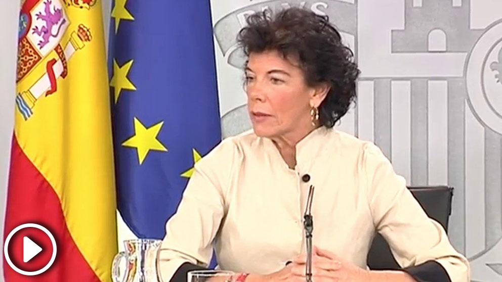 Isabel Celaá preguntada por OKDIARIO sobre el escándalo de Pedro Duque