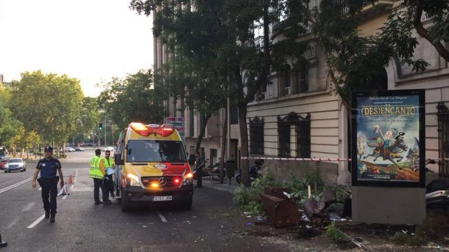 Tres heridos al arrollar un conductor ebrio con su coche una terraza en pleno centro de Madrid