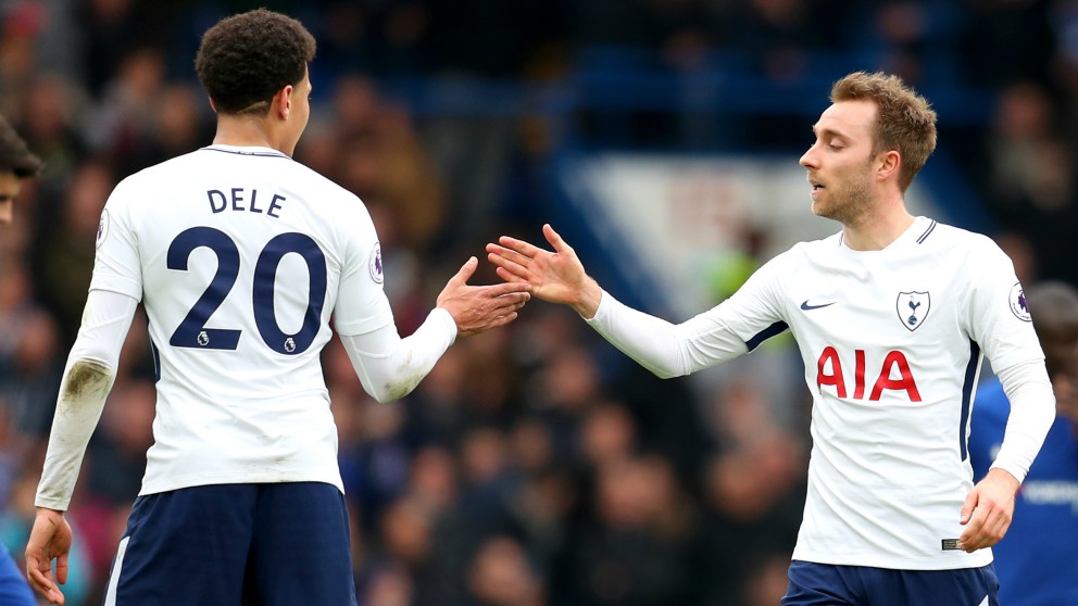 Dele Alli y Eriksen celebran un gol. (Getty)