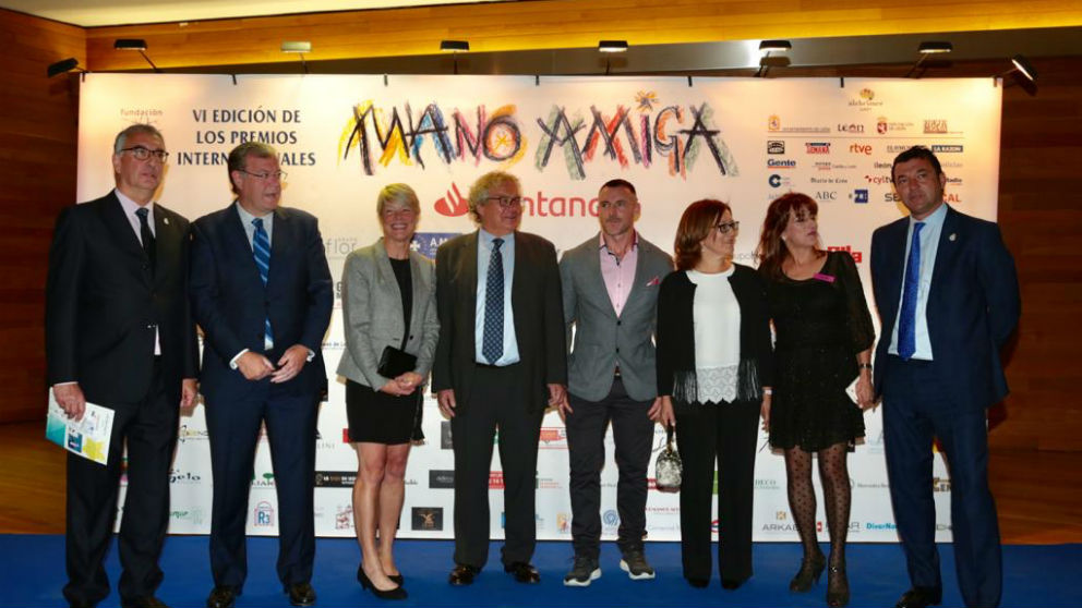 La Fundación A.M.A patrocina los premios Mano Amiga de la Fundación Por un Mañana Sin Alzheimer de León (Foto: A.M.A.)