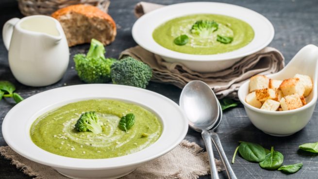 Sopa de brócoli y calabacín