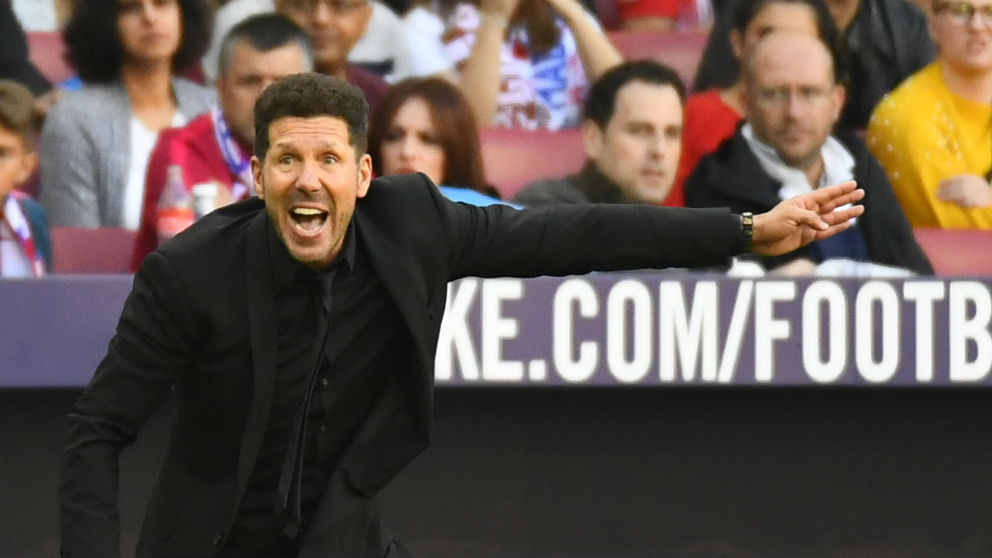 El Cholo Simeone durante el Atlético – Betis. (AFP)