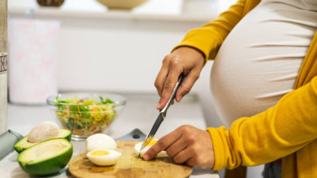 Los beneficios de comer huevos durante el embarazo