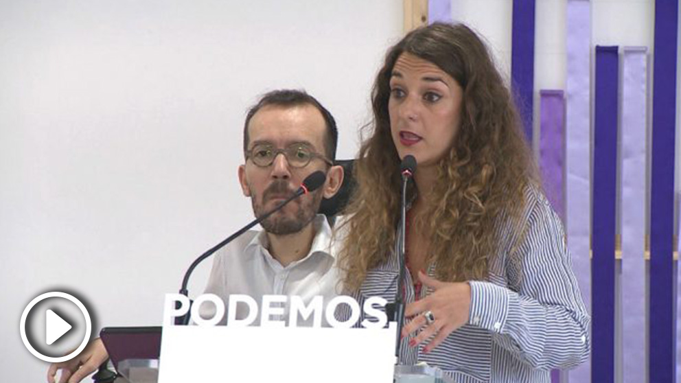 Pablo Echenique, secretario de Organización, y Noelia Vera, portavoz de Podemos. (EP)