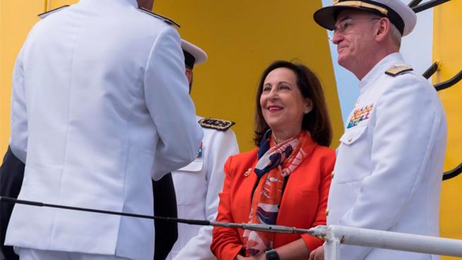 Robles apela a la Armada española para «construir una Europa de futuro»