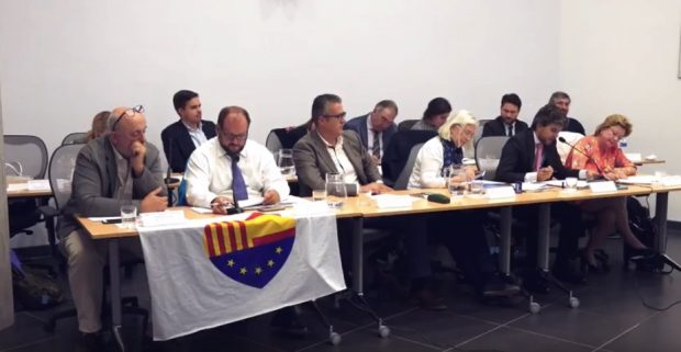 El PSOE y Zapata ponen la alfombra roja a Roures: habrá proyección del documental del 1-O