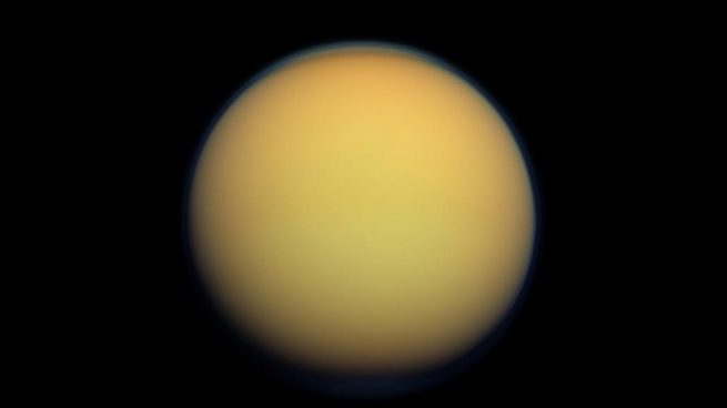 bruma que envuelve a Titán