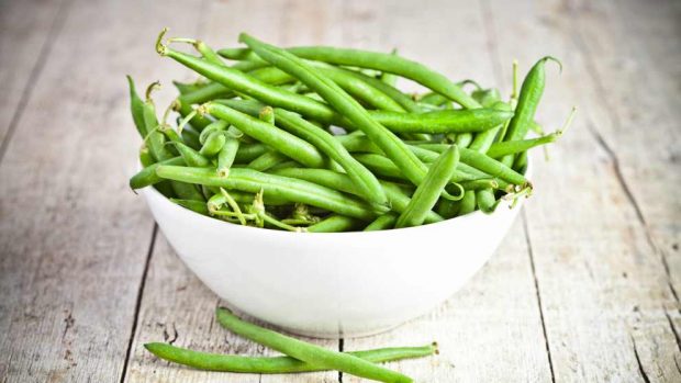 Judías verdes con soja y almendras. Receta de cocina fácil, sencilla y  deliciosa