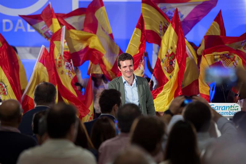 Pablo Casado con el PP andaluz en Málaga (EFE)