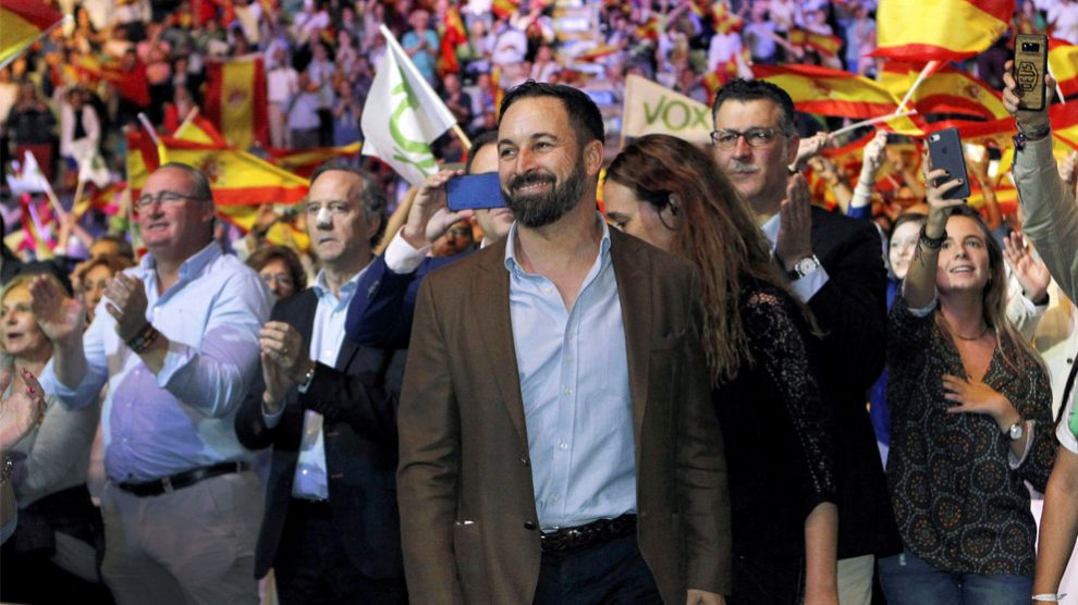 La 'derecha sin complejos' de VOX ya está aquí: Abascal y el triunfo de ...