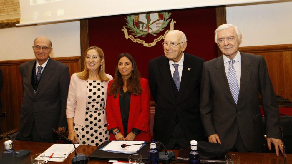 Éxito absoluto en el Taller de A.M.A. con cuatro exministros analizando la legislación sanitaria