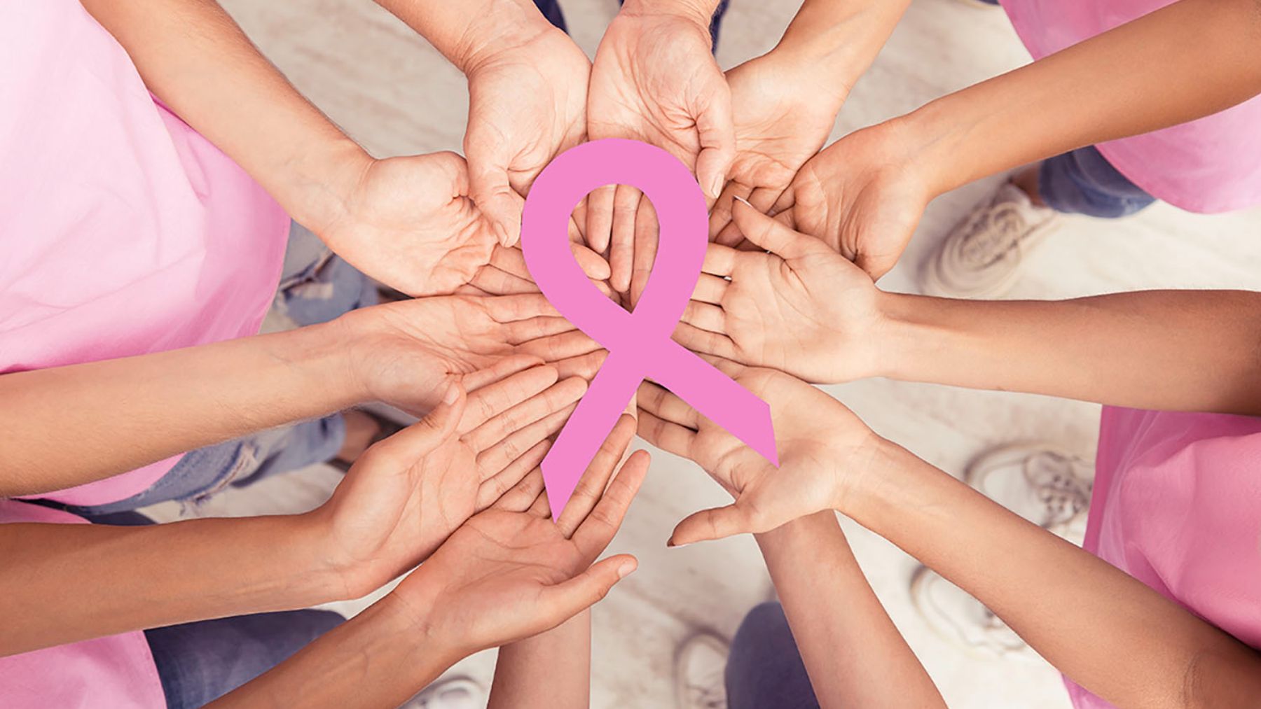 El componente hereditario en el desarrollo de cáncer de mama en el varón está presente en el 10-15% de los casos.