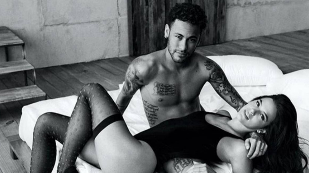Neymar junto a su ya ex pareja en una campaña publicitaria. (Instagram)