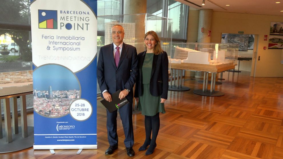 El Delegado del Estado en el Consorci de la Zona Franca de Barcelona (CZFB) y Presidente de Barcelona Meeting Point (BMP), Pere Navarro, y la Directora General del CZFB y del BMP, Blanca Sorigu (Foto: Barcelona Meeting Point)