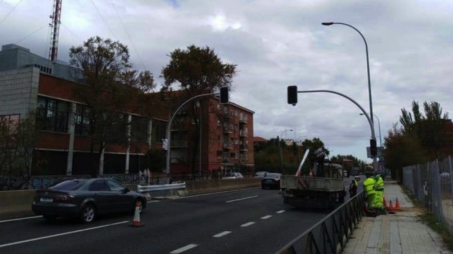 Carmena culmina su criticado proyecto de poner semáforos en la autovía A-5