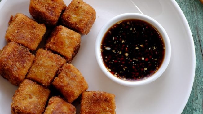 tofu frito en salsa de soja