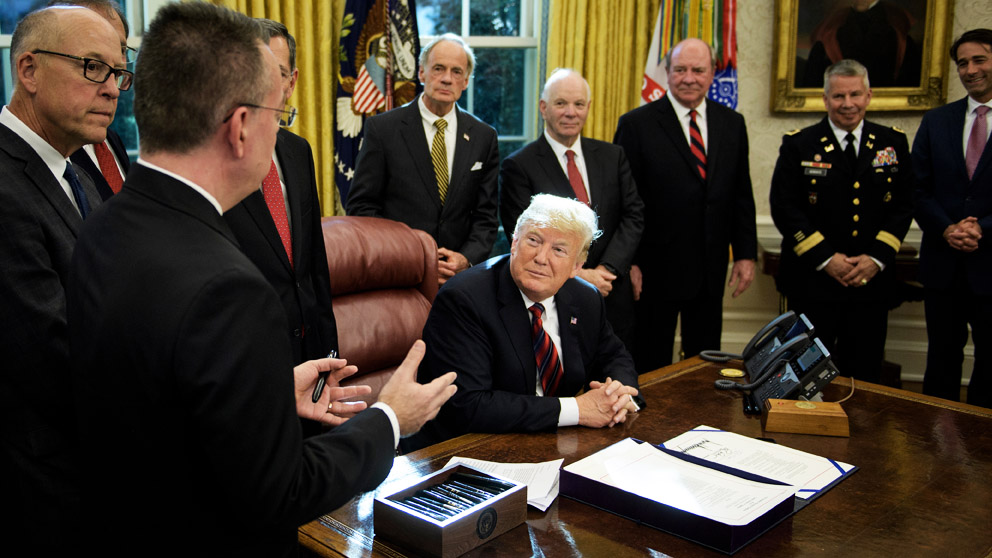 Donald Trump en el despacho oval de la Casa BLanca (Foto: AFP)