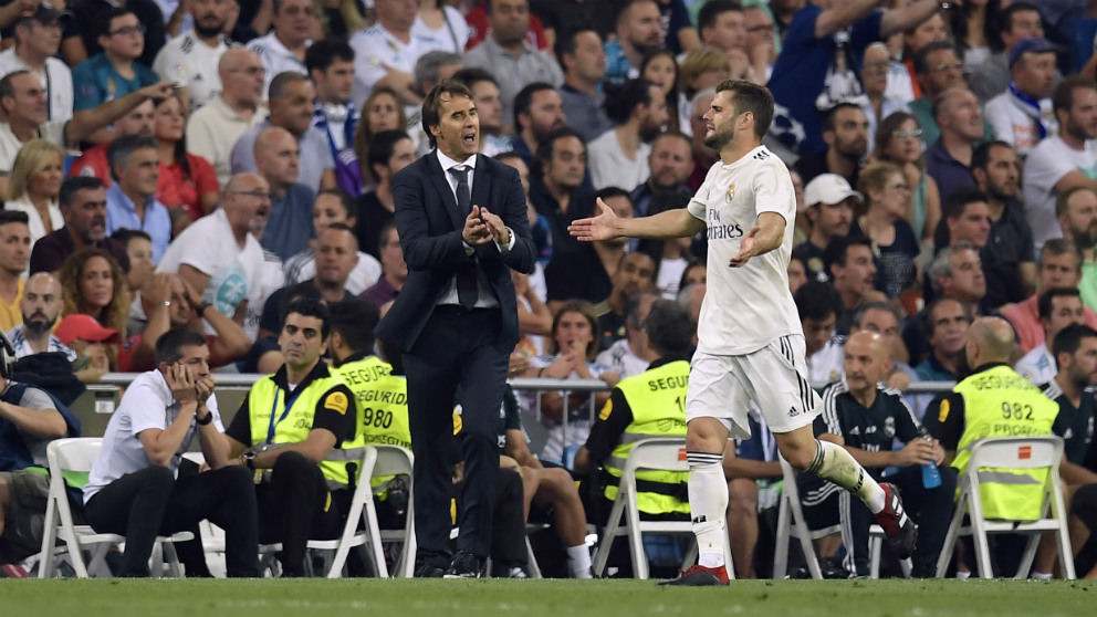 Lopetegui anima a Nacho durante el Real Madrid – Viktoria Plzen del martes. (AFP)
