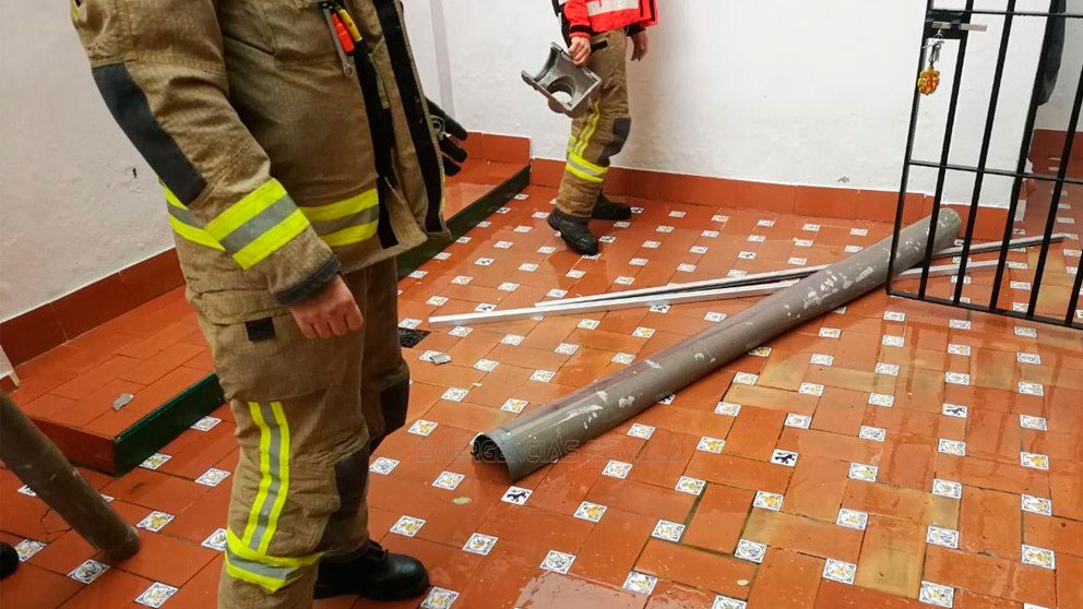 Los fuertes vientos y la lluvia han provocado estragos en Sevilla. Foto: Europa Press
