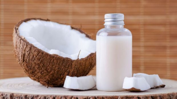 Cómo hacer una eficaz crema hidratante natural