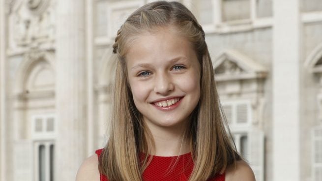 Foto oficial de la Princesa de Asturias Leonor de Borbón