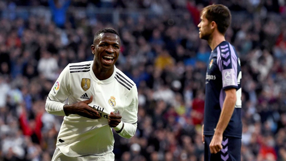 Vinicius celebra su gol frente al Real Valladolid. (EFE)