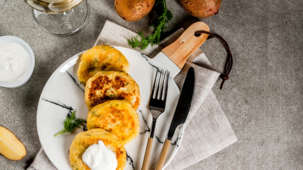 Receta de hamburguesas de patata y cebolla