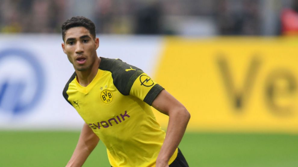 Achraf durante un partido con el Borussia Dortmund. (AFP)