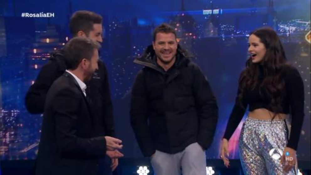 Dani Martín y David Broncano se colaron ayer en la visita de Rosalía a ‘El Hormiguero’