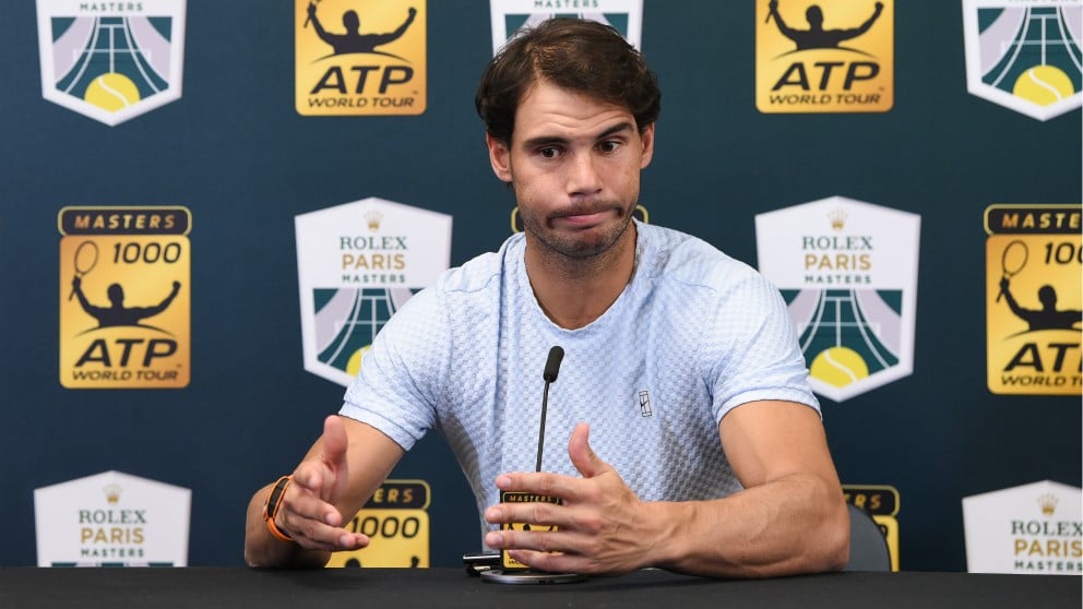 Nadal, en rueda de prensa en Paris-Bercy. (AFP)