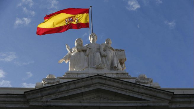 Un juez recusado por Zapatero entre los que decidirán sobre la suspensión de la exhumación de Franco