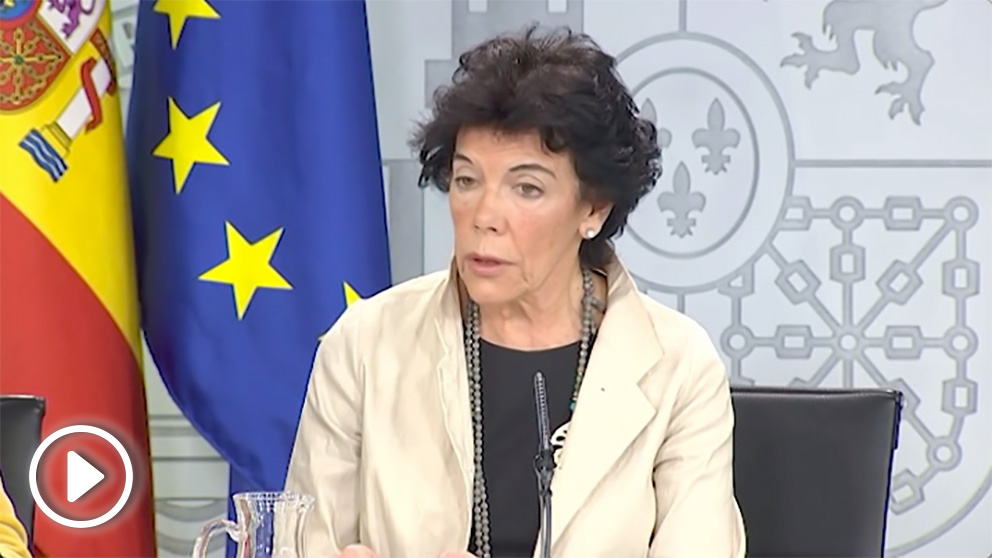 Isabel Celaá este viernes en Sevilla (EFE).