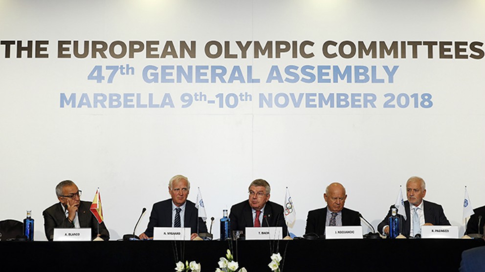 Bach y Alejandro Blanco en el European Olympic Committes.