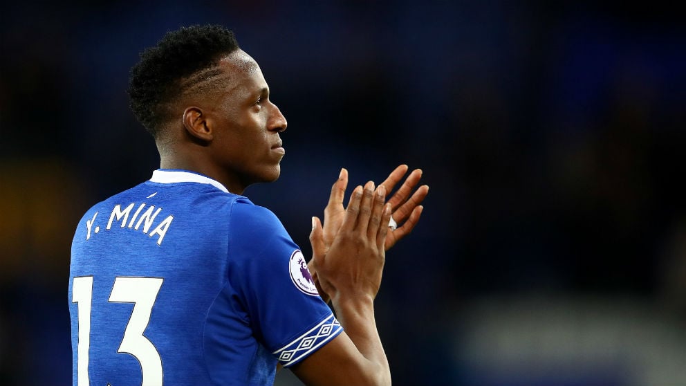 Yerry Mina durante un partido con el Everton. (Getty)